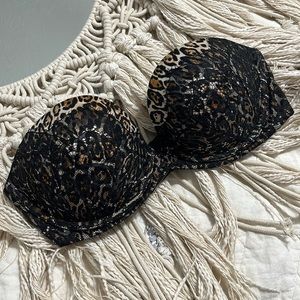 VS Strapless Push-Up